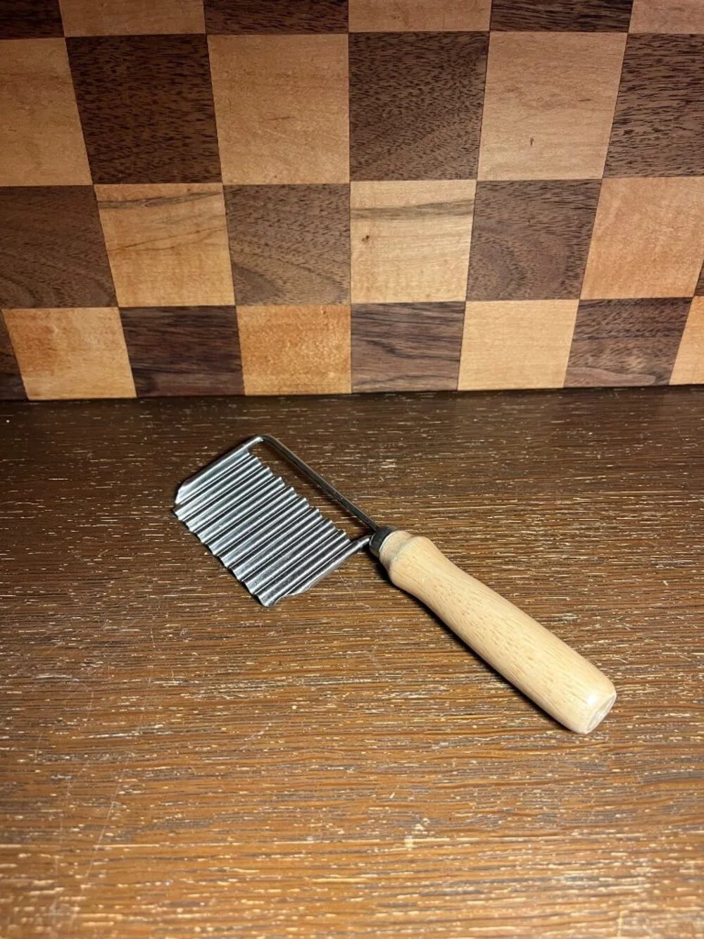 Vintage Vegetable Crinkle Cutter A843